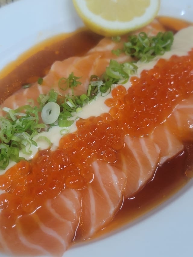 Salmon Carpaccio.