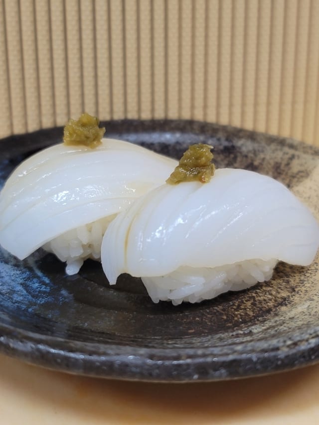 Squid Sushi (Ika).